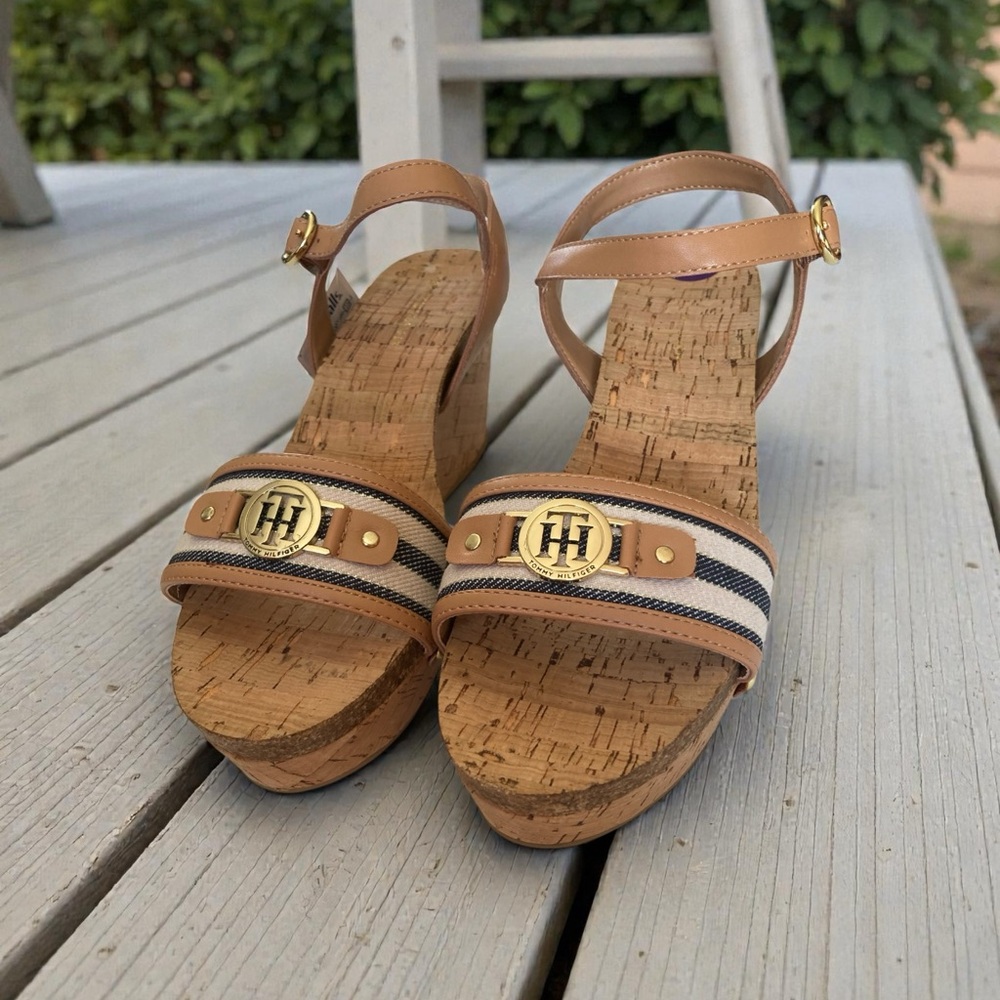 Tommy Hilfiger Sz 8.5 Logo Cork Wedge Sandals Beach Nautical Summer 3.1/4” Heel